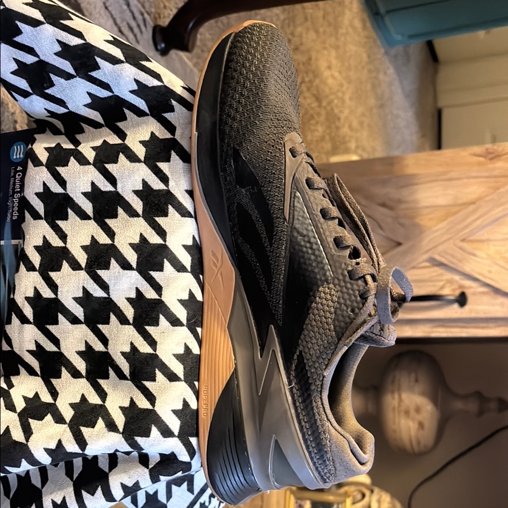 Reebok Men's Black Athletic Shoes